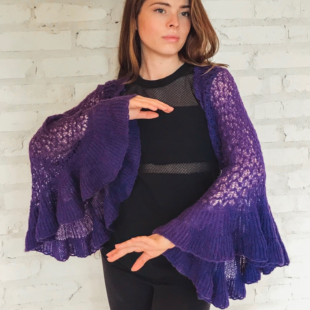 Betsey Johnson Knit Magic Sleeve Sweater 💜✨